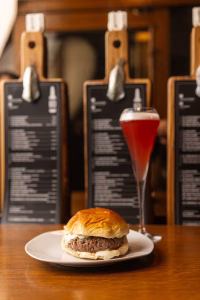 Cerveza artesanal y hamburguesas | cerveza artesanal y hamburguesas Cerveza artesanal y hamburguesas, encuentra el mejor match